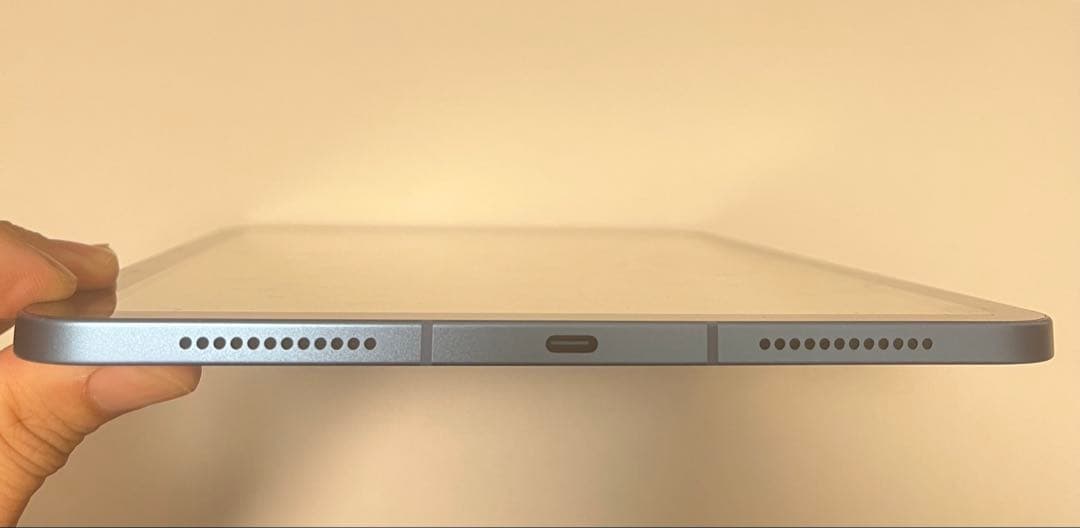 新品同様 iPad A16 第11世代 128GB Wi-Fi+Cellular