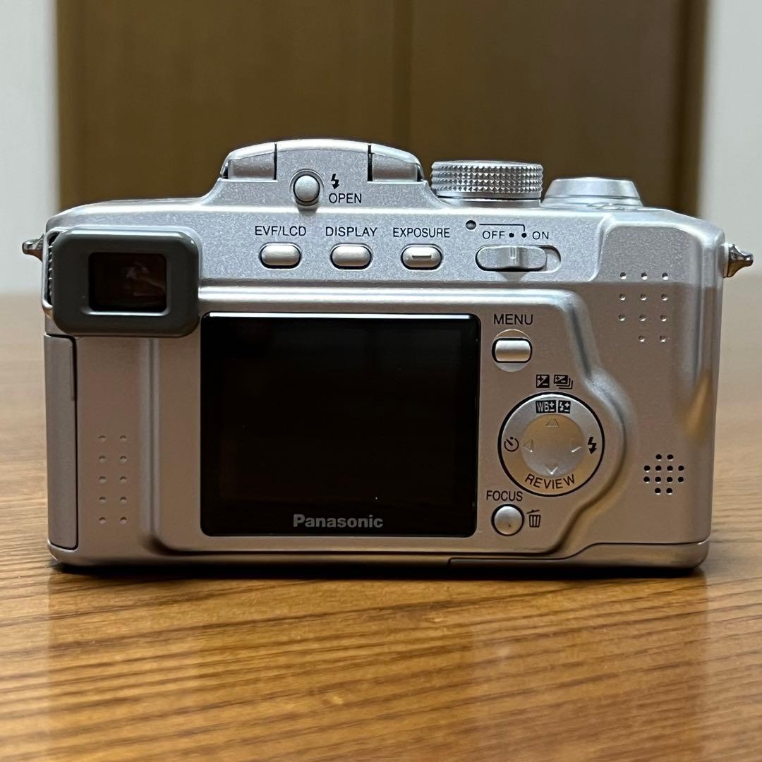 デジタルカメラ　Panasonic DMC-FZ5-S（シルバー）　LUMIX