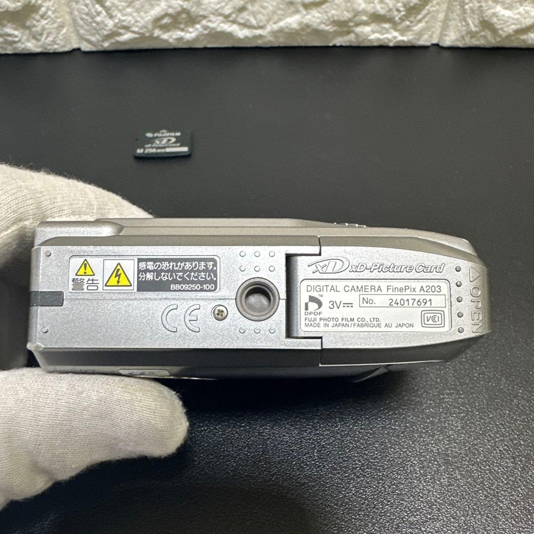 コンデジ 平成レトロ CCD FUJIFILM FinePix A203 動作品