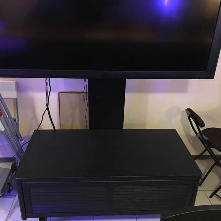 大型液晶モニター65インチ 3万引き