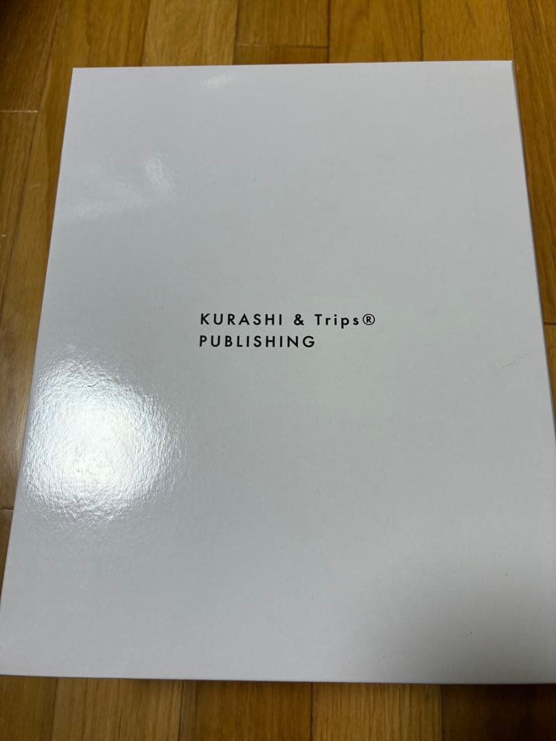 「つま先踊る、大人の相棒」こだわりソールのTストラップシューズ 23.0