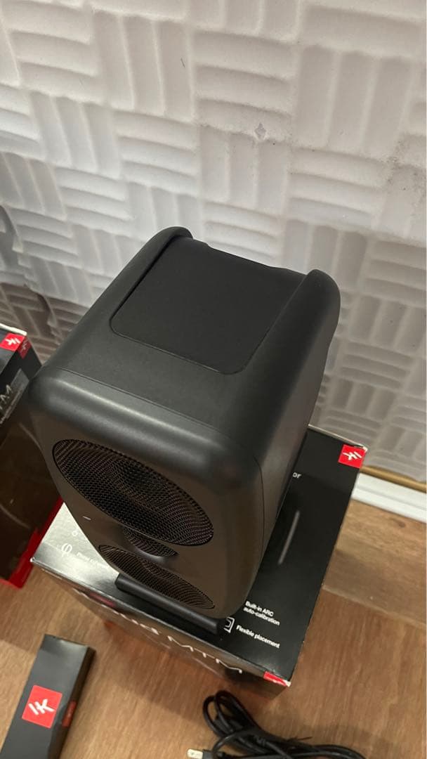 美品IK Multimedia iLoud MTM ARCマイク付き