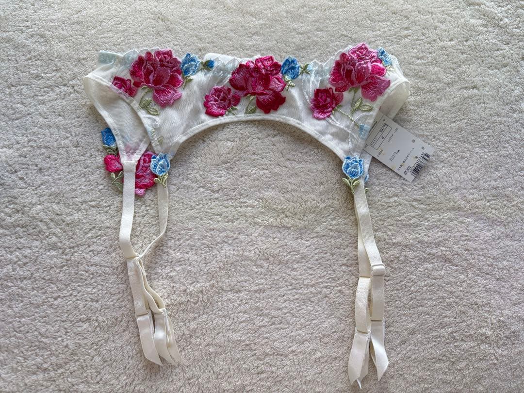 サルート C65 ブラ ガーター ソング スリップ Mサイズ IV