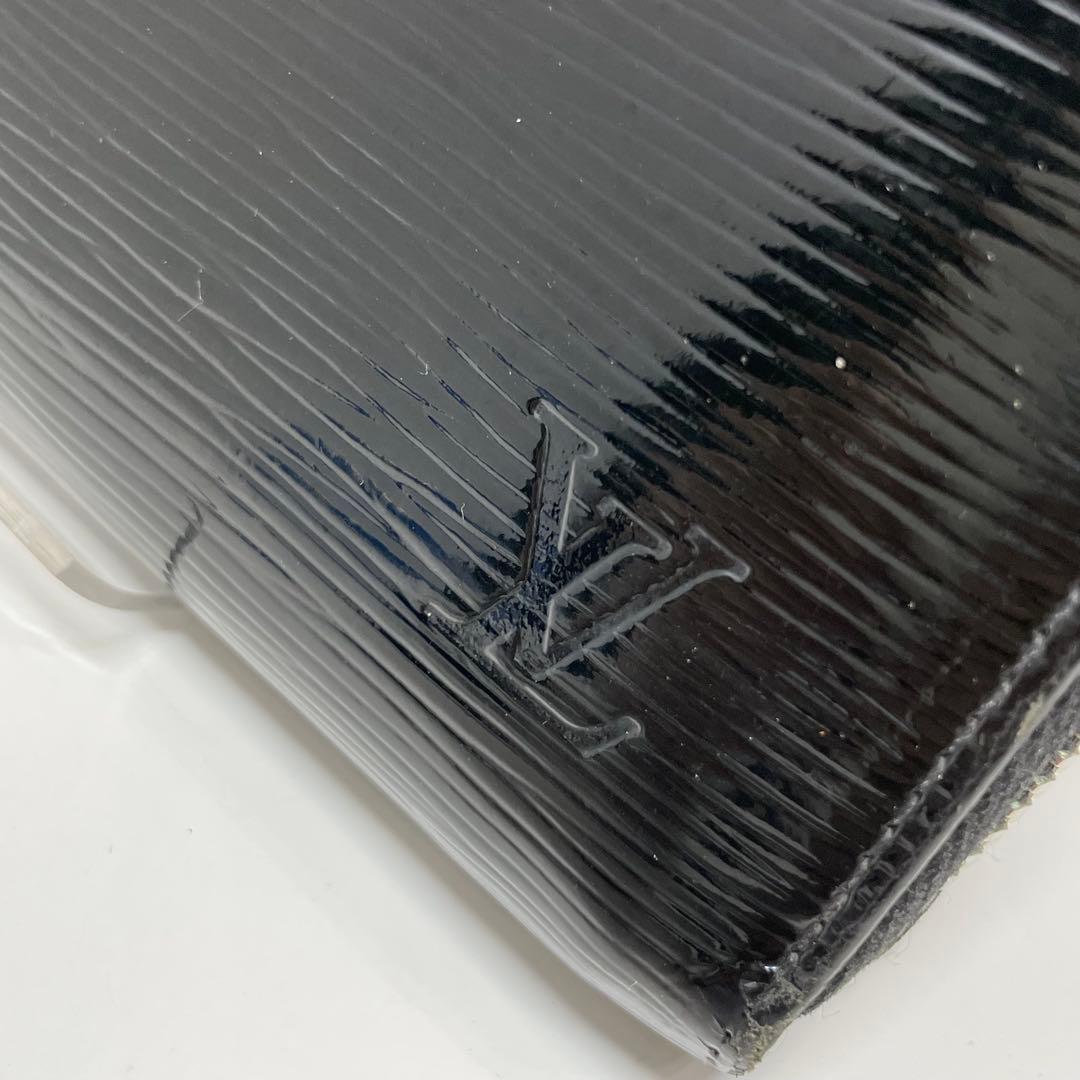 1*o様 LOUIS VUITTON ブラック エピレザー 長財布