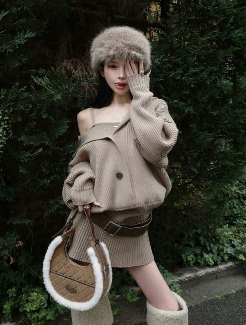 ローウエストデザインニットワンピース