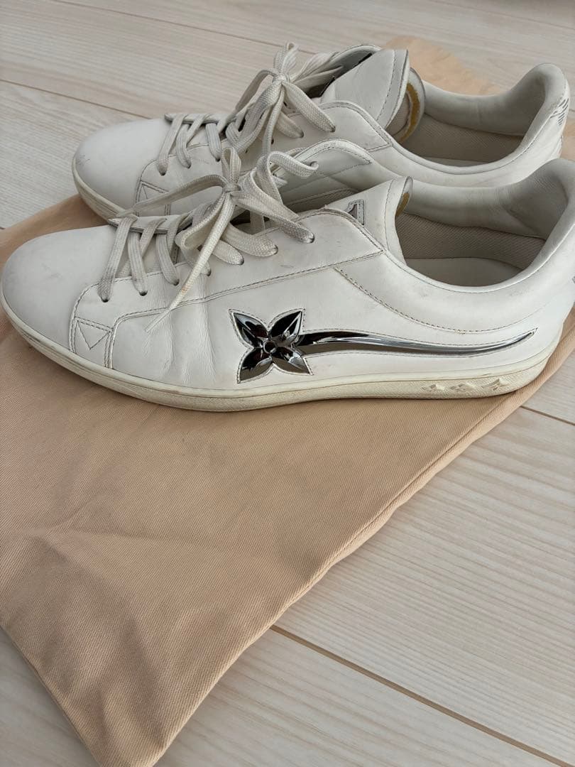 美品　Louis Vuitton ホワイト スニーカー