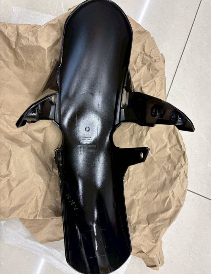 CB250R(MC52)純正フロントフェンダー　61000-K94-T10ZA