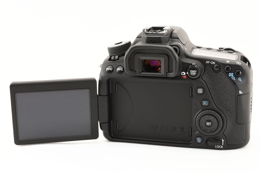 ☆保証付き☆Canon EOS 80D標準&望遠&単焦点トリプルレンズセット