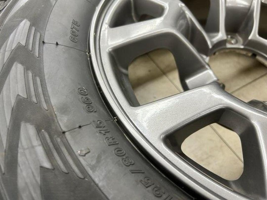 新品ラベル付未走行！ジムニーシエラ　ジムニーノマド　スタッドレスタイヤ