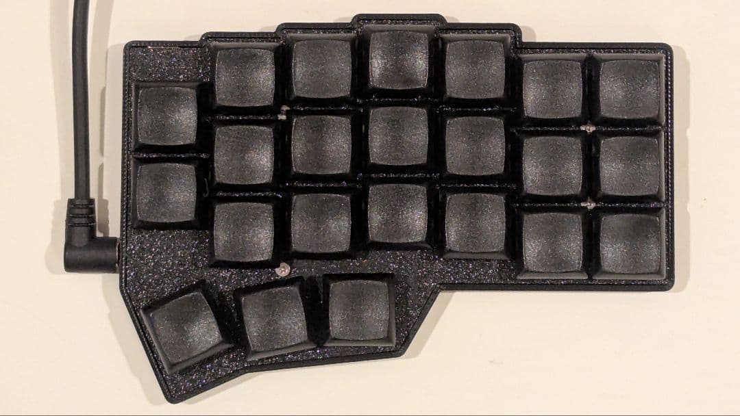 corne v4.1 chocolate 完成品、キースイッチ無し、ケーブル付