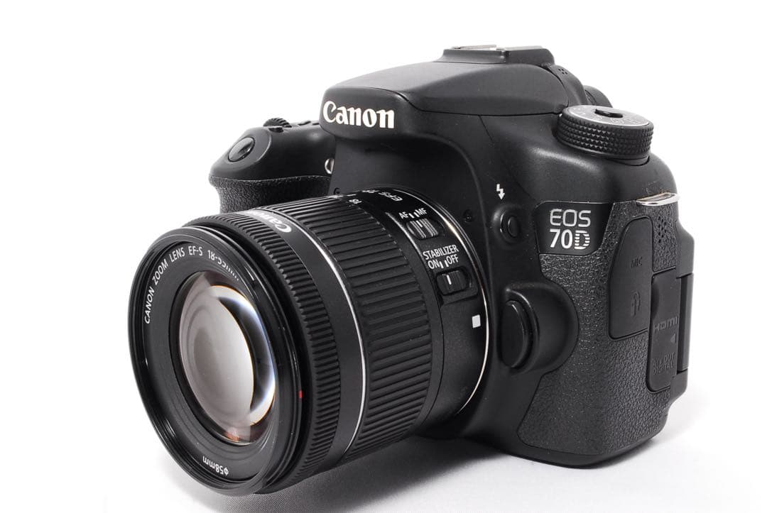 WiFiで楽々転送◆Canon EOS 70D◆一眼レフカメラ◆STMレンズ搭載