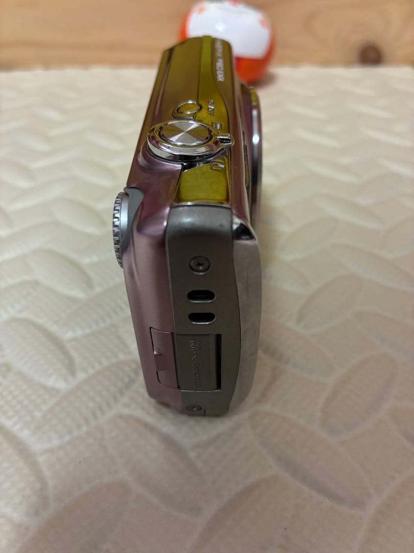 美品　fujifilm f80exr デジタルカメラ