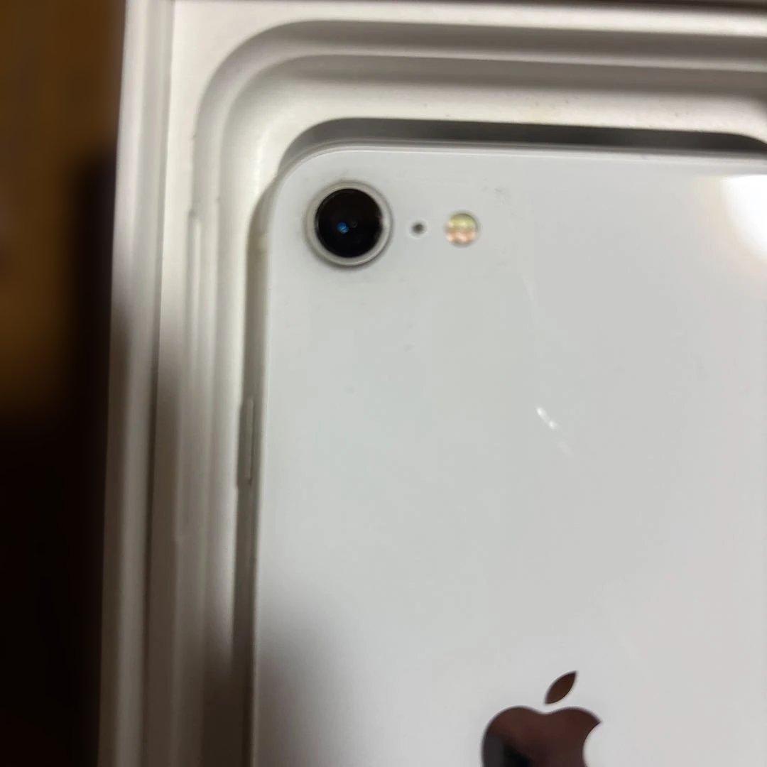お値下げ！Apple iPhone SE本体 ホワイト