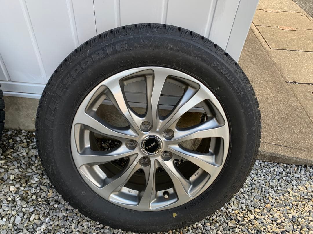 16インチ 205/60スタッドレスタイヤ　ホイールセット（ステップワゴン）