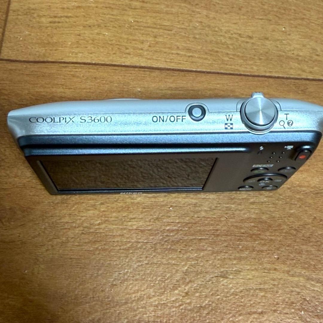 ☆美品 ニコン クールピクス S3600 クリスタルシルバー デジタルカメラ