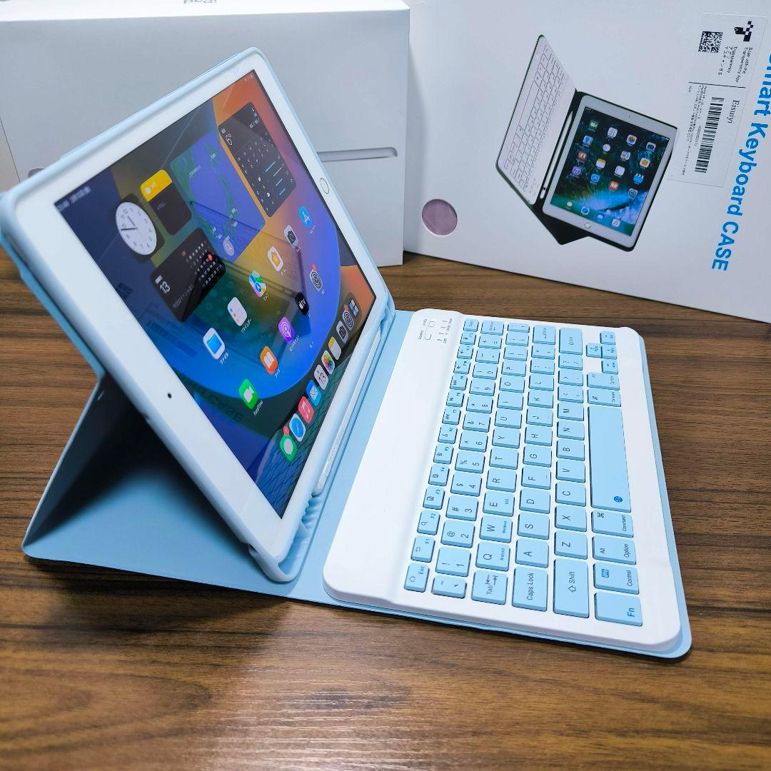 iPad 第8世代 Simフリー 32GB ケースとキーボード、タッチペン