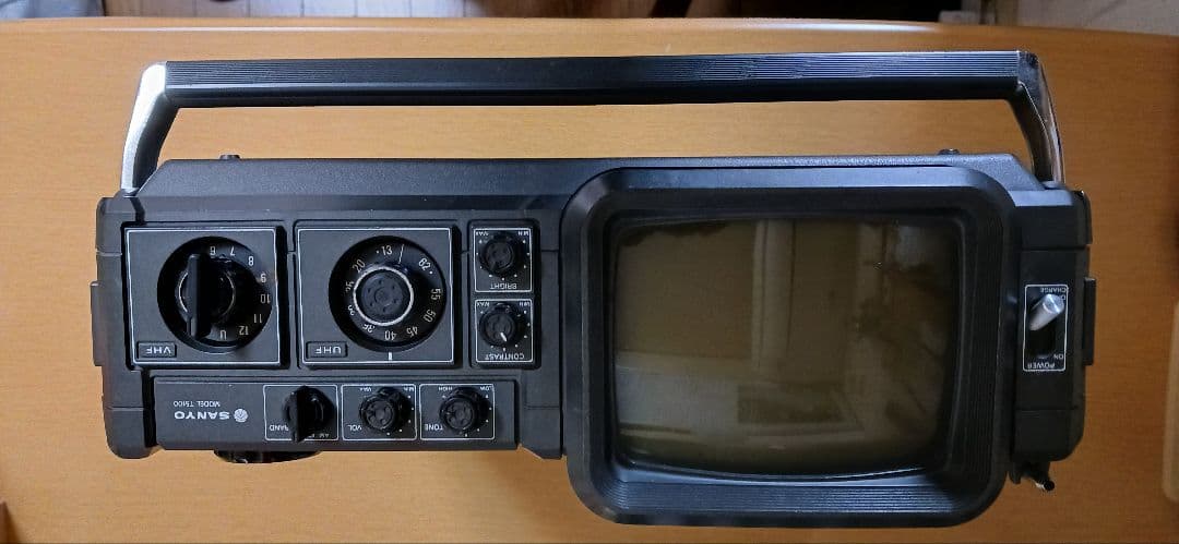 SANYO　モデルT5100 77年製TV UHF VHF