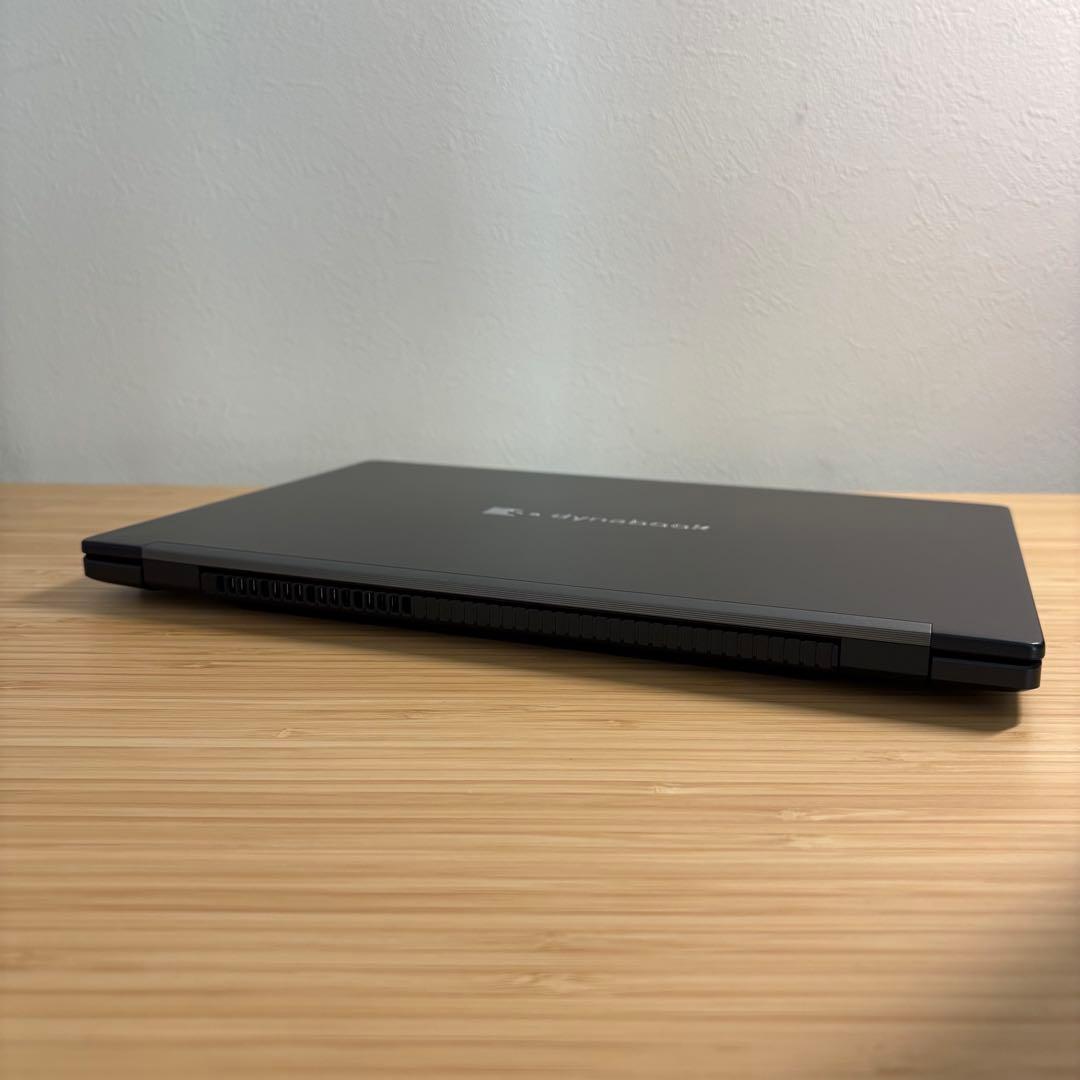 美品 東芝 2024年モデル 13世代 i5/FHD/16G 軽型 office