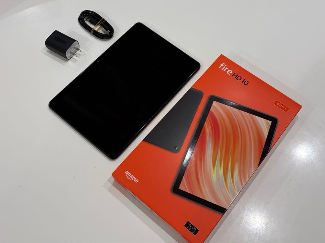 Amazon fire HD 10 タブレット 本体　ケース付き