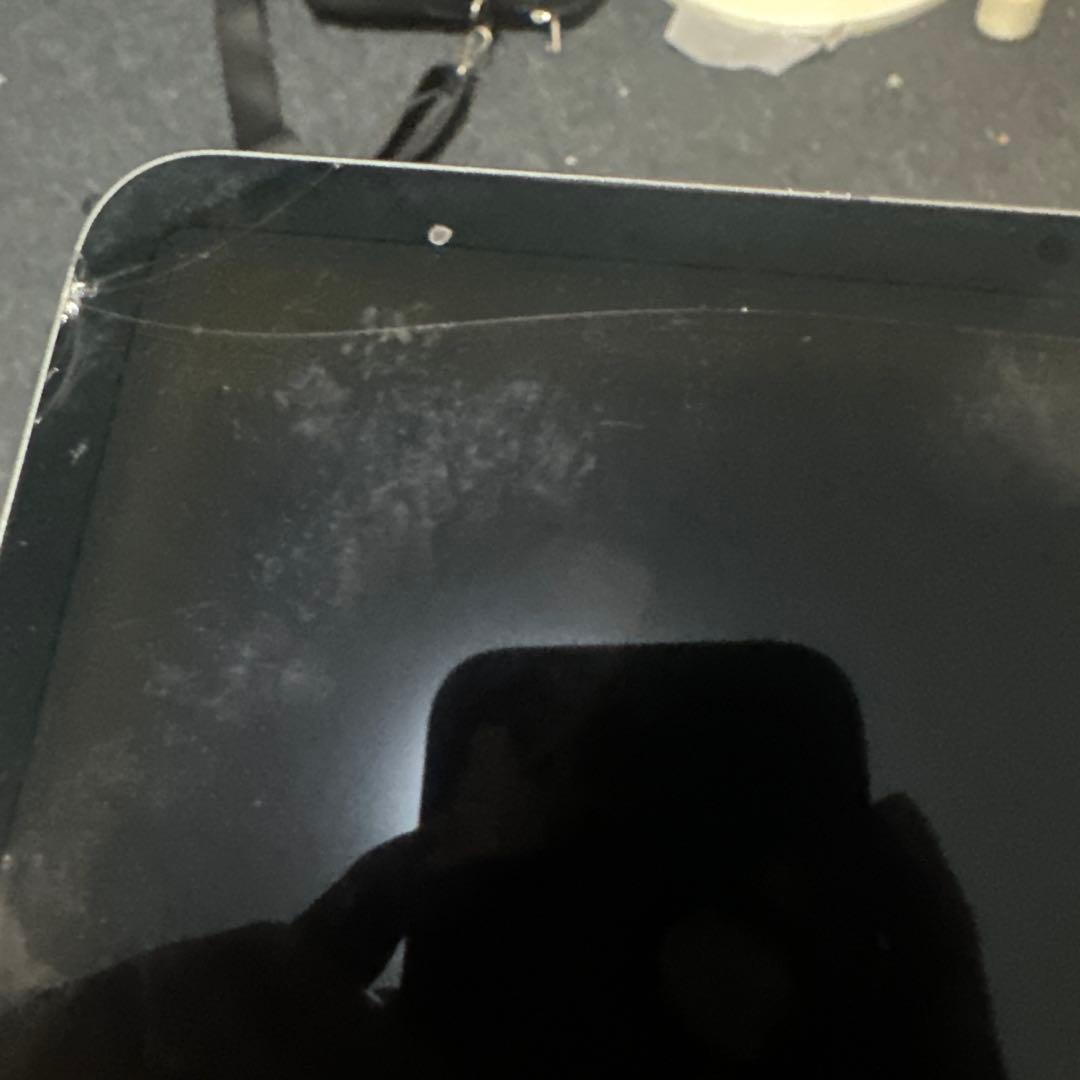 k*9様 Apple iPad スペースグレー 本体 12.9 2020