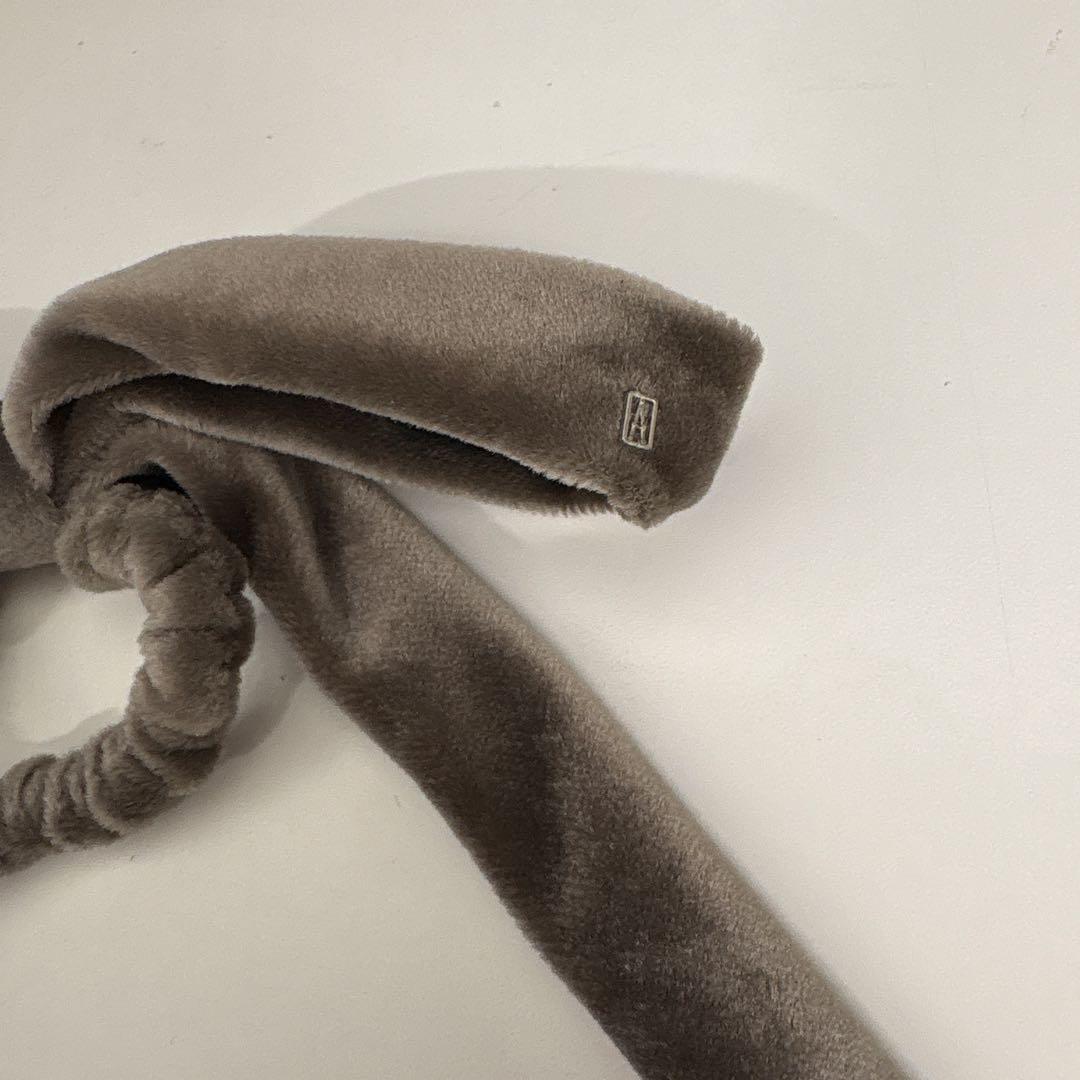 アレクサンドルドゥパリ　ベロアリボンシュシュ