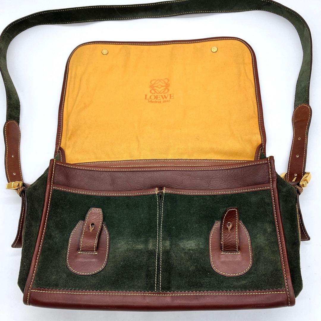 【LOEWE】メッセンジャーバッグ　アナグラム　ゴールド金具　スエード　レザー