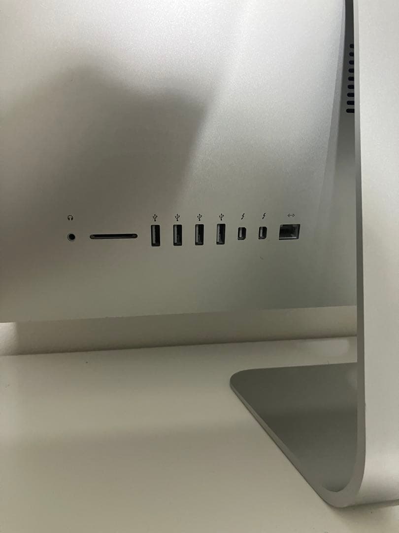 Apple iMac 21.5インチ ME087/J/A キーボード難あり