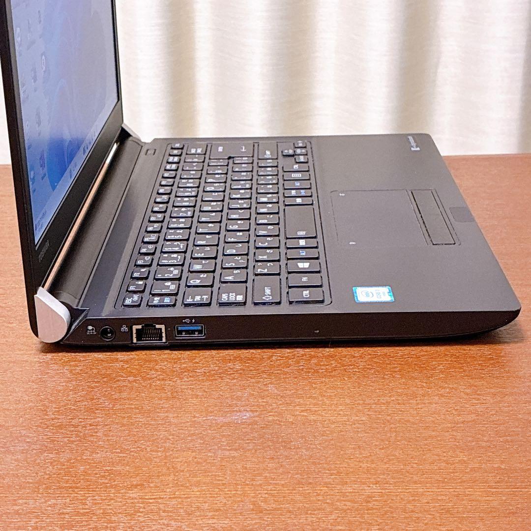 美品 軽い！東芝ノートパソコン/SSD/メモリ16GB/Win11