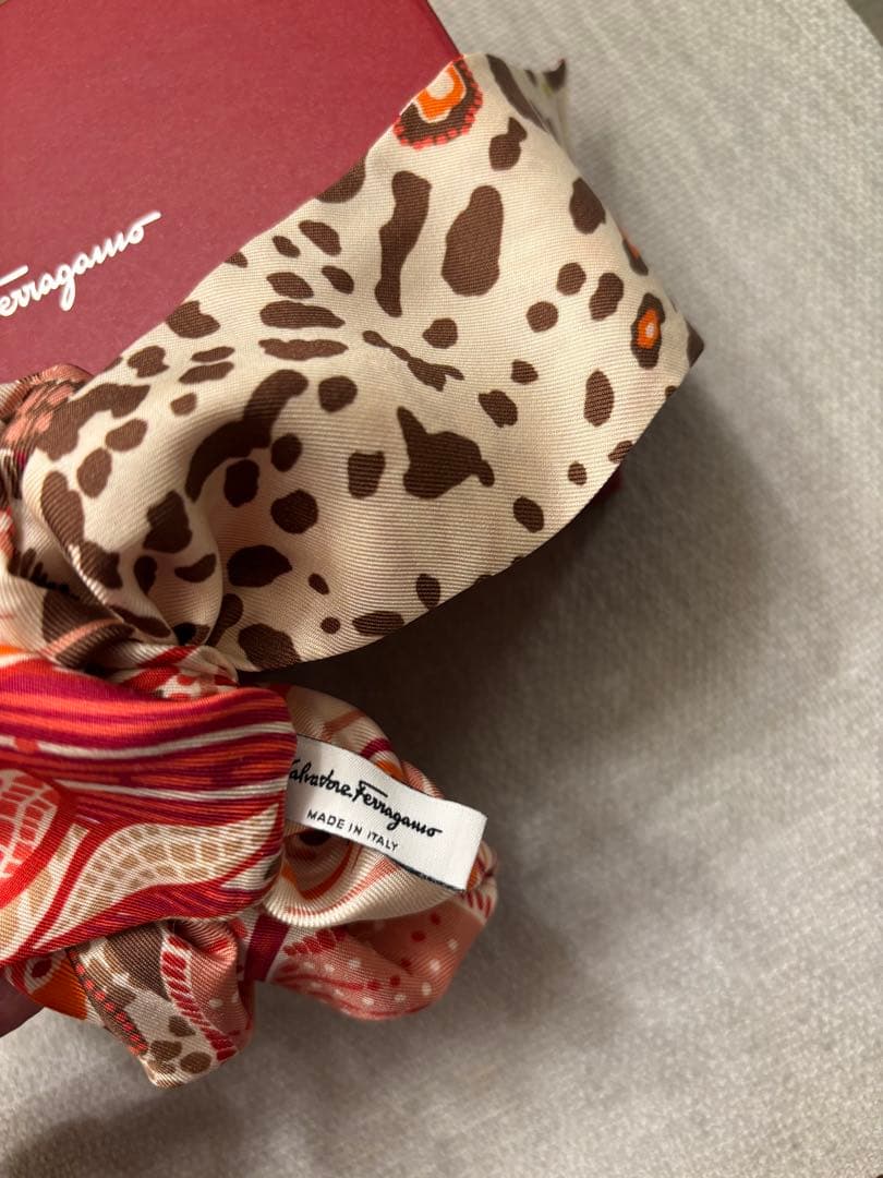Ferragamo フェラガモ　ヘアアクセサリー　シュシュ新品未使用品
