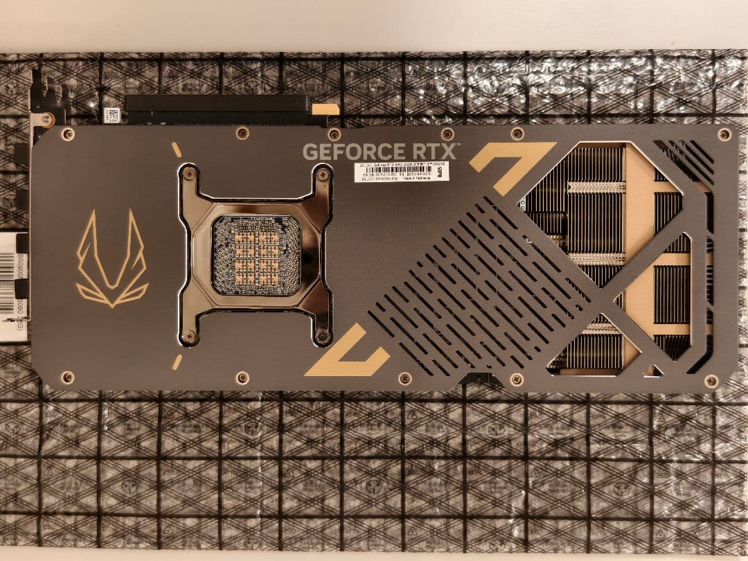 グラフィックボード・グラボ・ビデオカード ZOTAC GAMING GeForce RTX 5090 SOLID OC