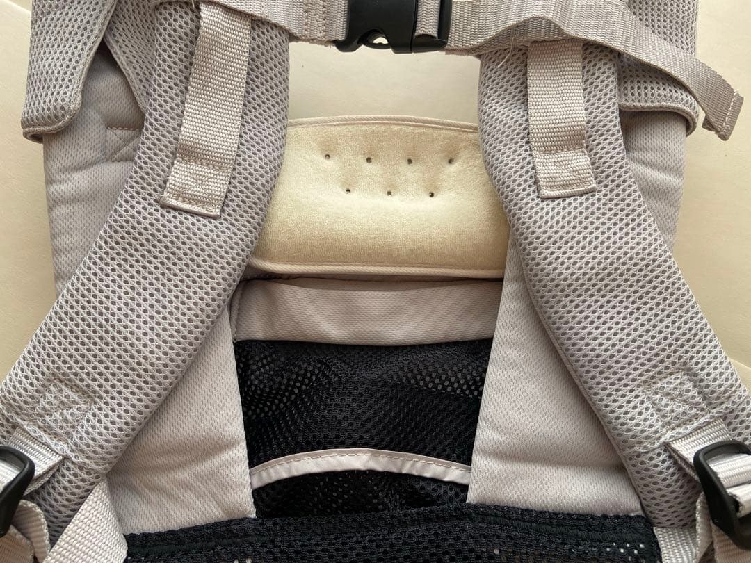 ヒヨコ　アップリカAprica Laclisラクリス　抱っこ紐