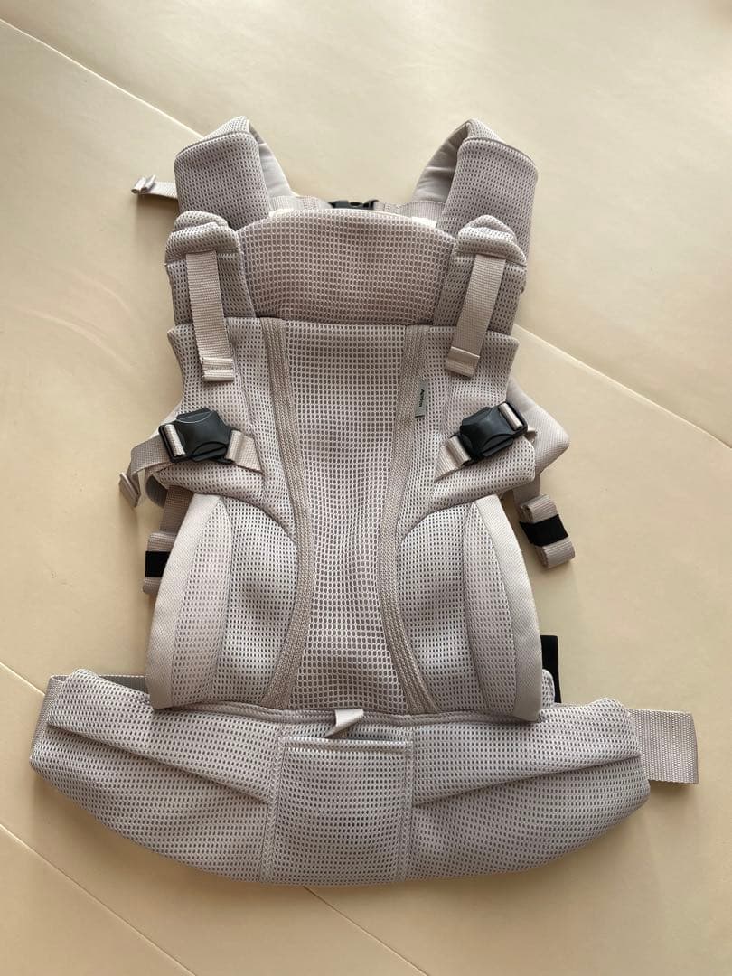 ヒヨコ　アップリカAprica Laclisラクリス　抱っこ紐