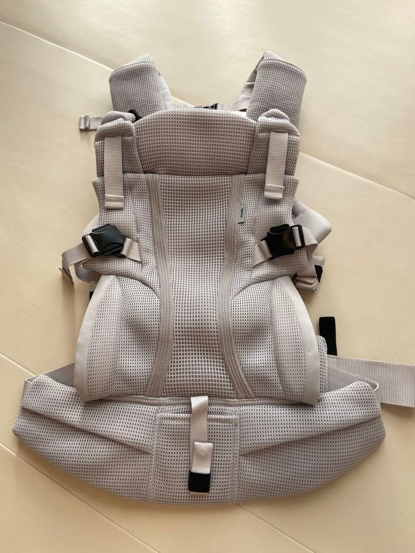 ヒヨコ　アップリカAprica Laclisラクリス　抱っこ紐