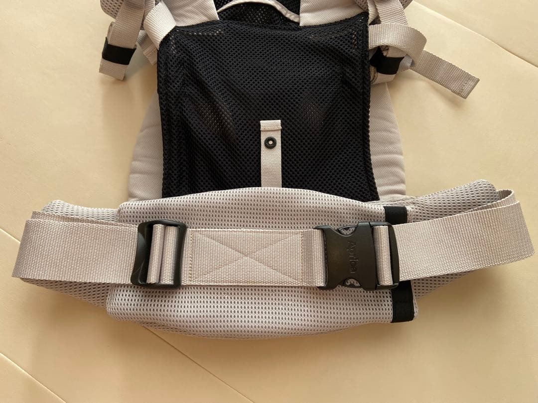 ヒヨコ　アップリカAprica Laclisラクリス　抱っこ紐