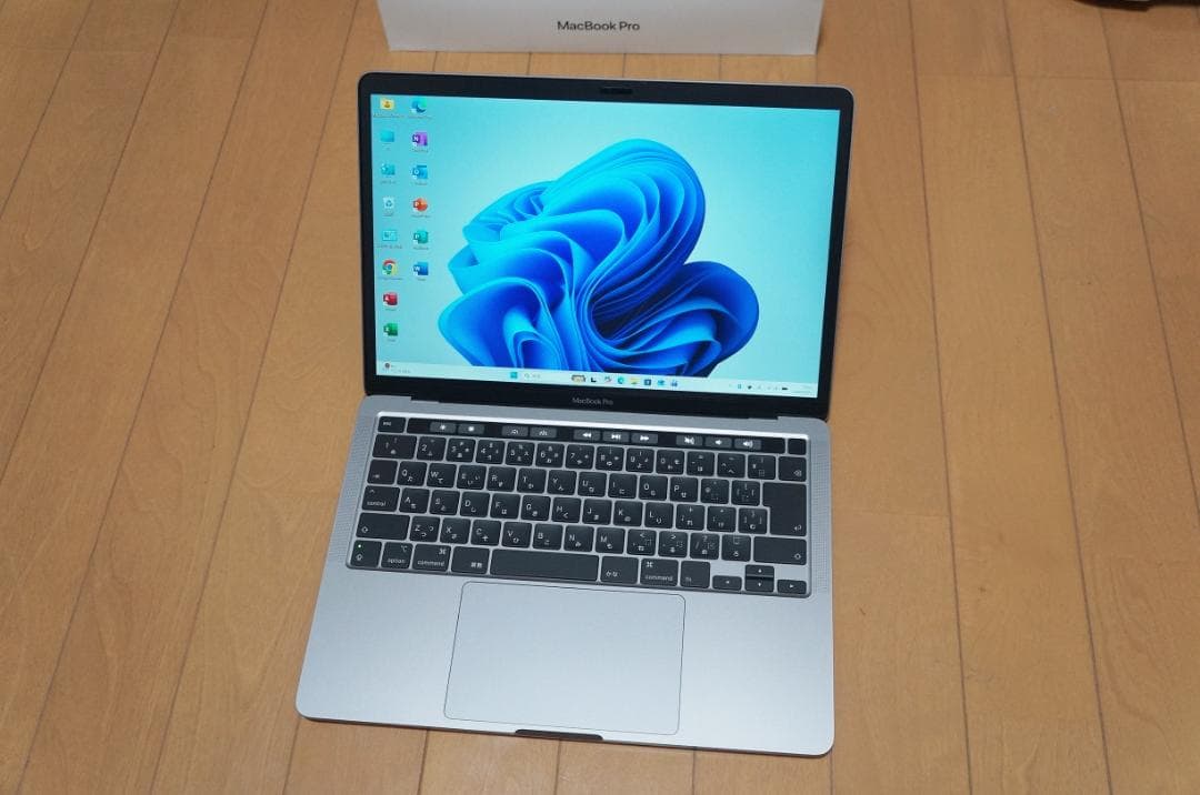 MacBook本体 MacBook Pro 13 i7 32G 512G Window Office