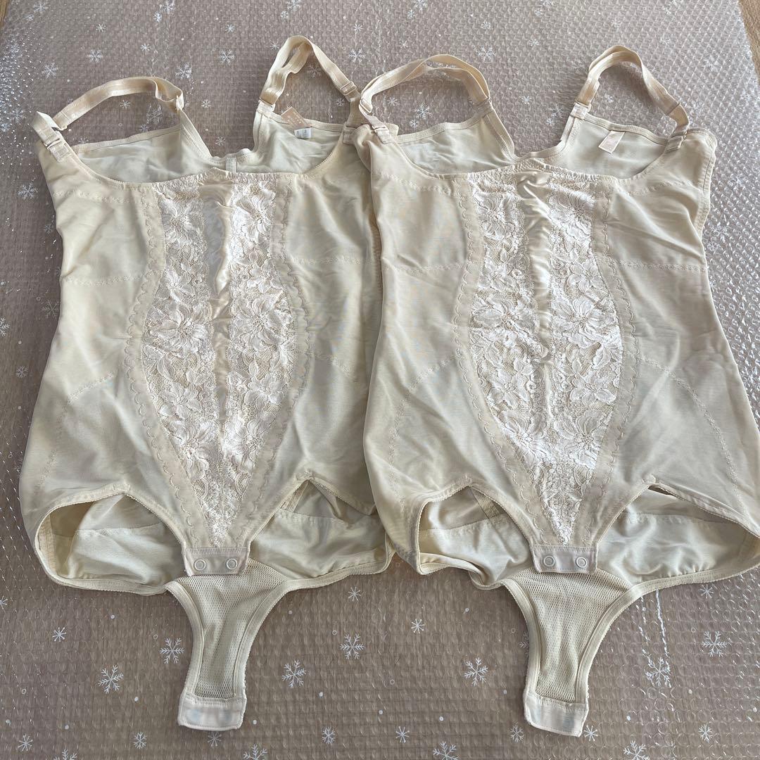 サミットインターナショナル補正下着2点セット　スーツ　90ロング　ガードル　82