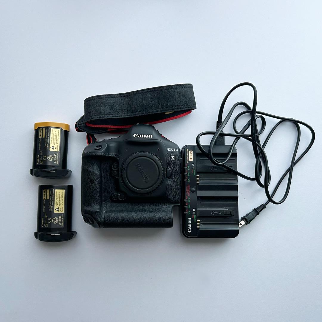 カズさん専用　canon 1DX　ボディ　バッテリーセット