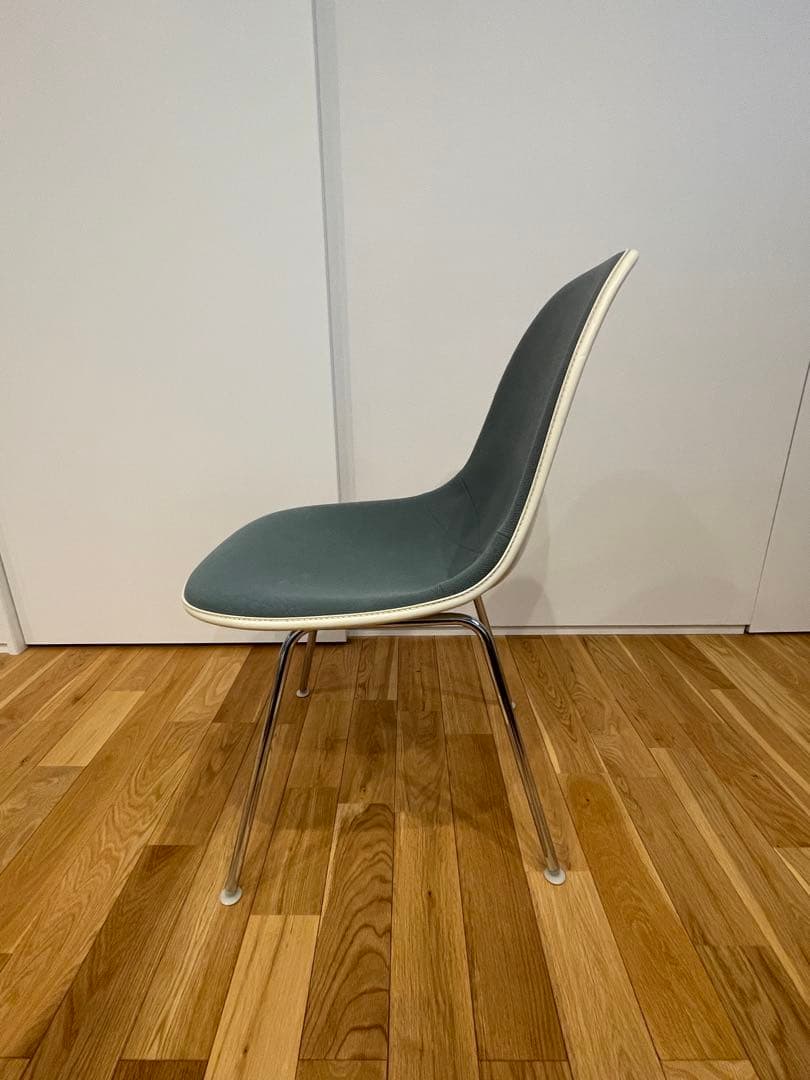 【Herman Miller 】イームズ サイドシェルチェア ！