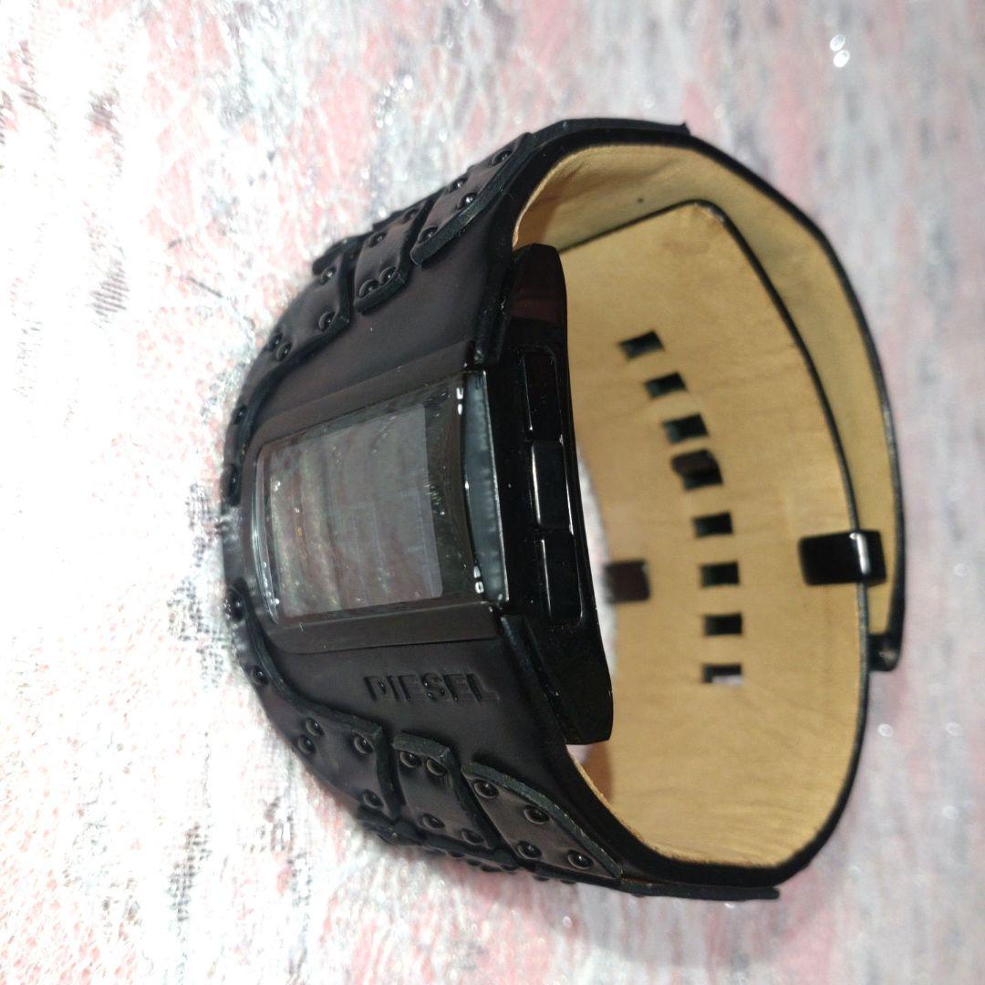 ✨新品電池☆稼働美品✨DIESEL✨ディーゼル　デジタル腕時計　DZ-7066