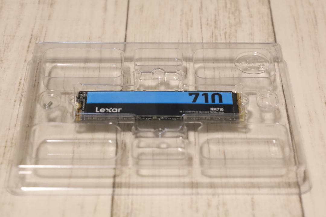 Lexar SSD NM710 2TB M.2 NVMe Gen4 健康100%