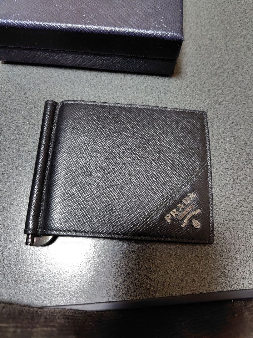 ！様☆正規品　PRADA ブラック レザー マネークリップ