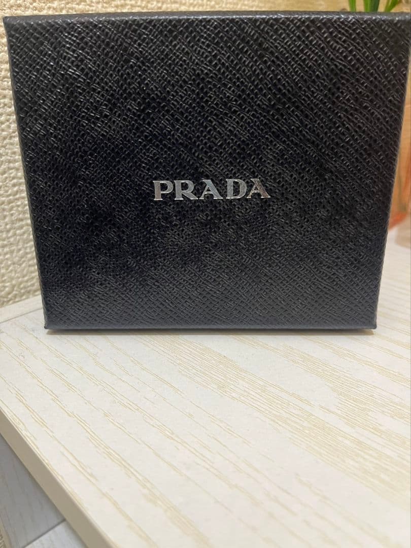 ！様☆正規品　PRADA ブラック レザー マネークリップ