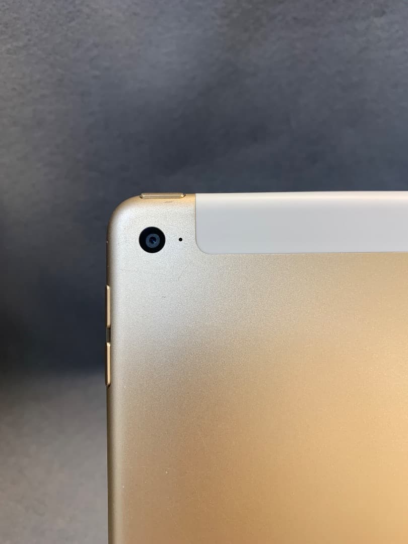 美品 SIMフリー iPad mini 第4世代 128GB