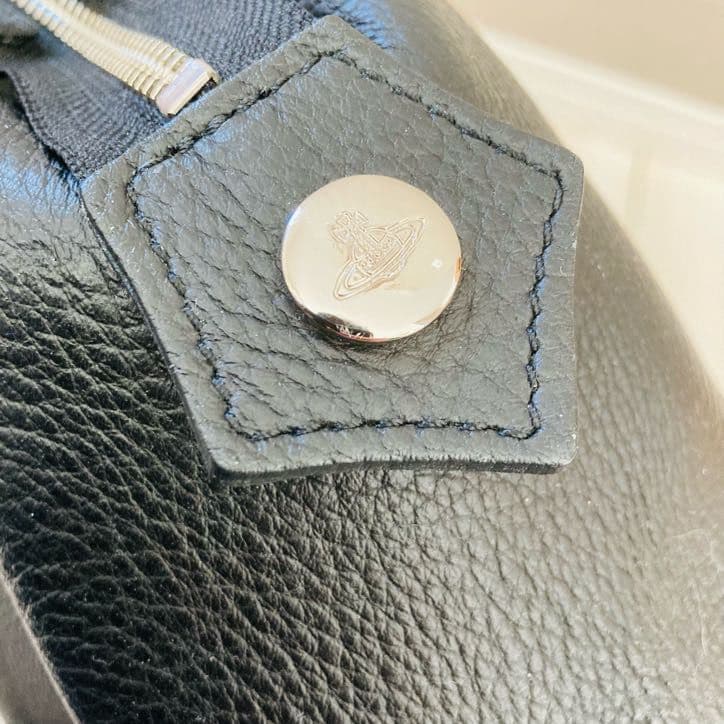 ヴィヴィアン・ウエストウッド ハンドバッグ 黒 BK レザー オーブ