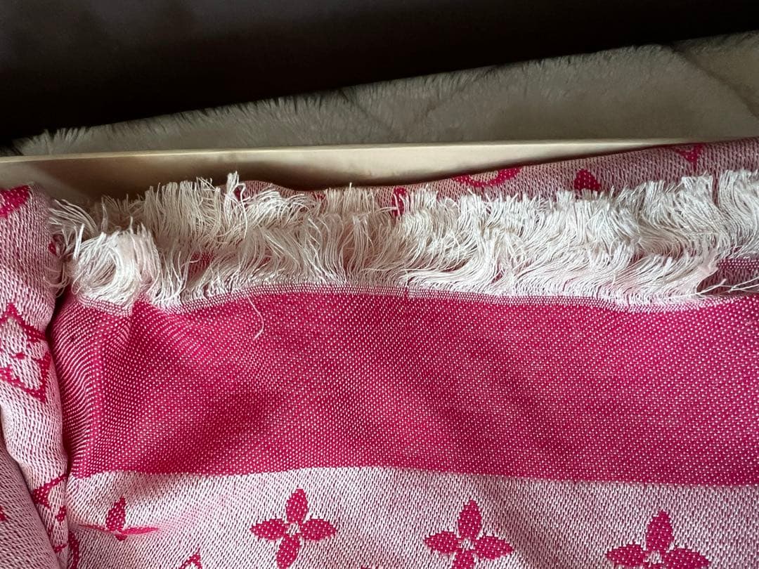 さらぽん　ルイヴィトン　大判ストール　ピンク