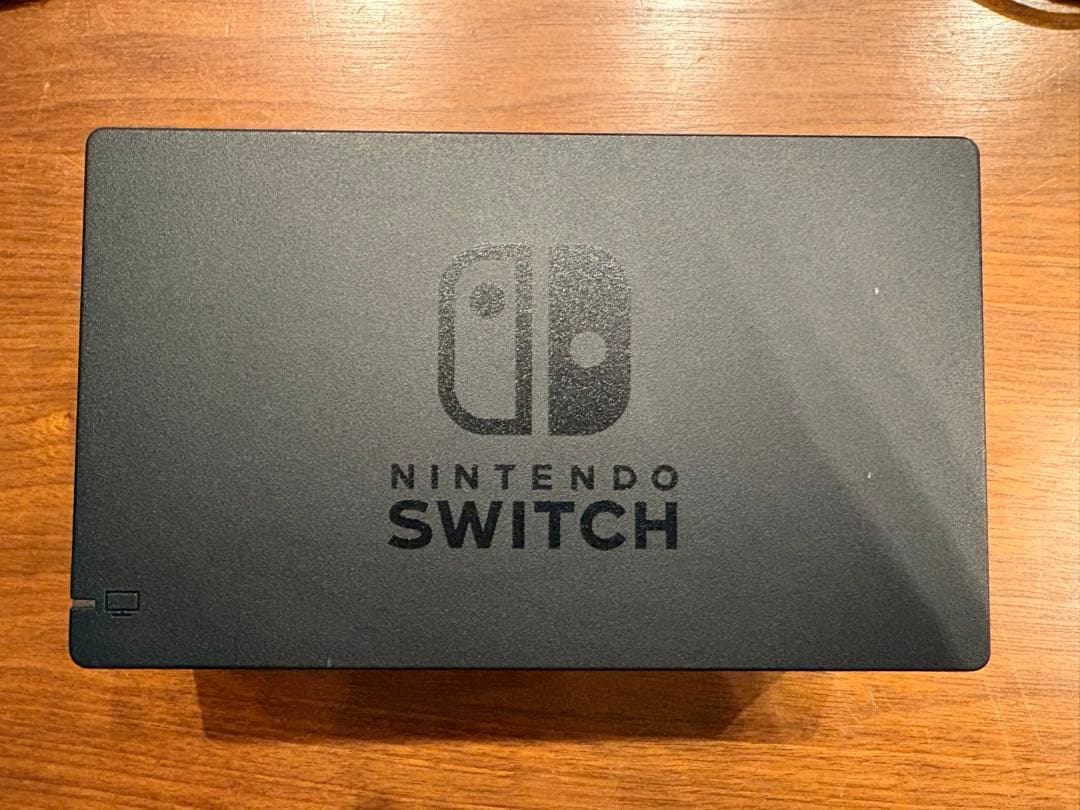 Nintendo Switch 本体 + 充実の付属品
