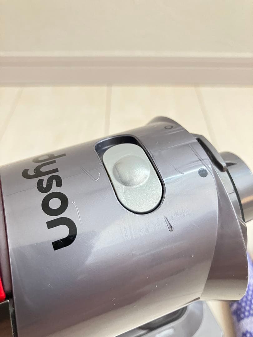 ダイソンV8 SV10K マキタ18vバッテリー仕様 分解清掃済み ノズル5点