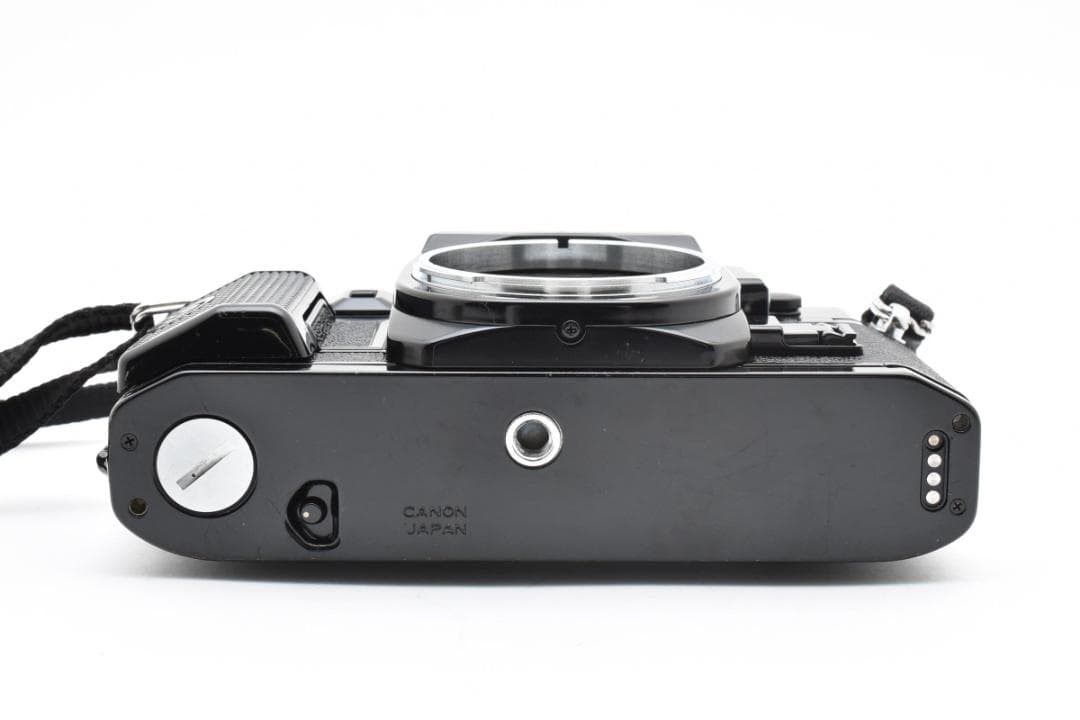 美品　CANON キャノン A-1 フィルムカメラ モルト新品交換済 M657