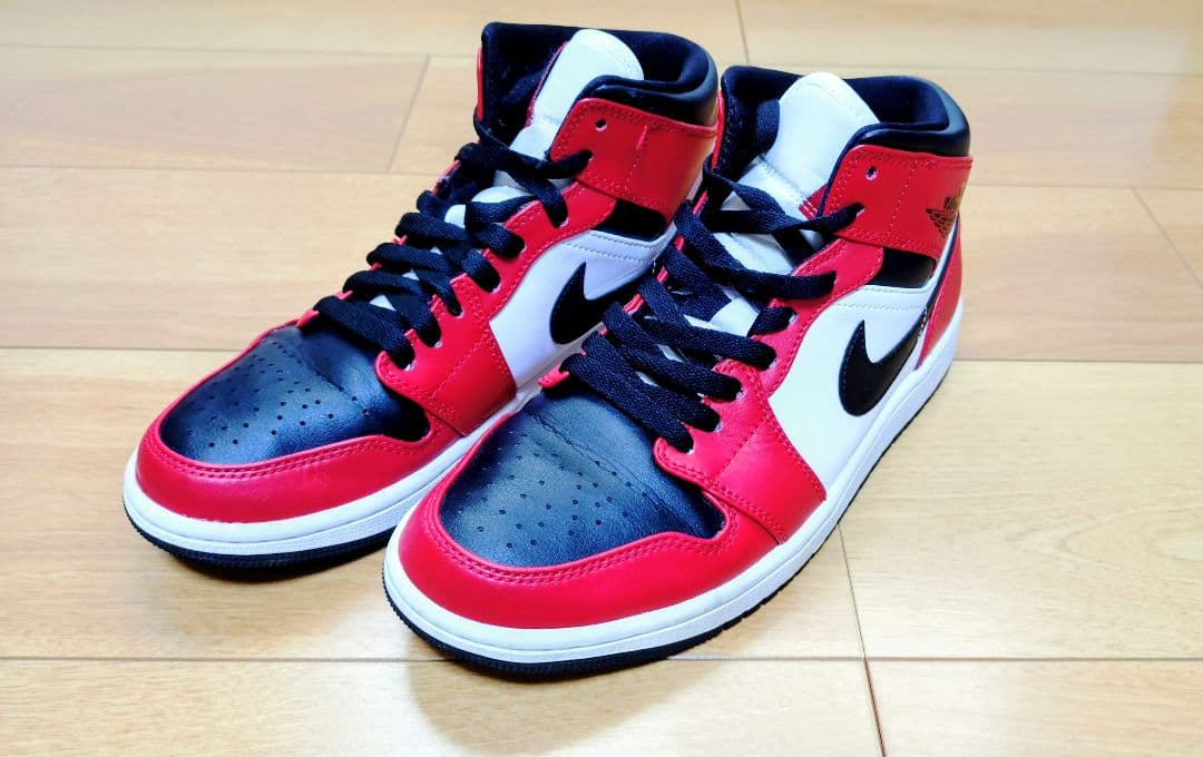 靴 NIKE AIR JORDAN 1 MID CHICAGO 25.5cm