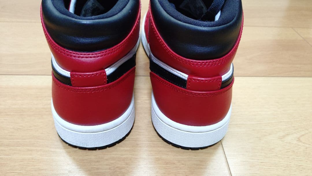 靴 NIKE AIR JORDAN 1 MID CHICAGO 25.5cm